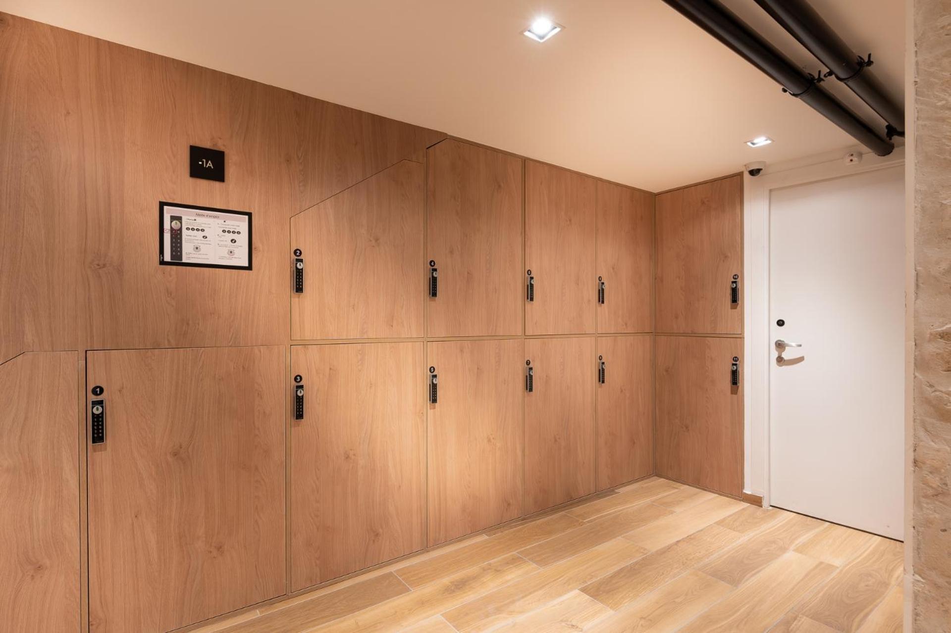 Les Suites Hcr Paris Exterior photo