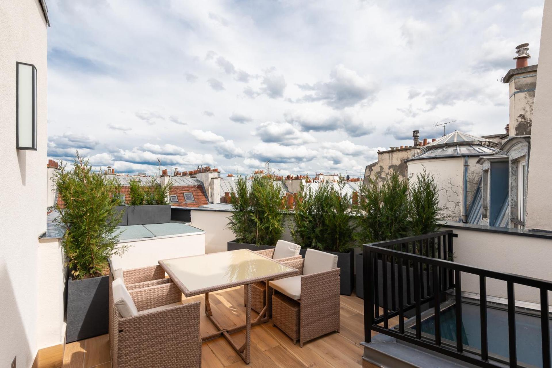 Les Suites Hcr Paris Exterior photo