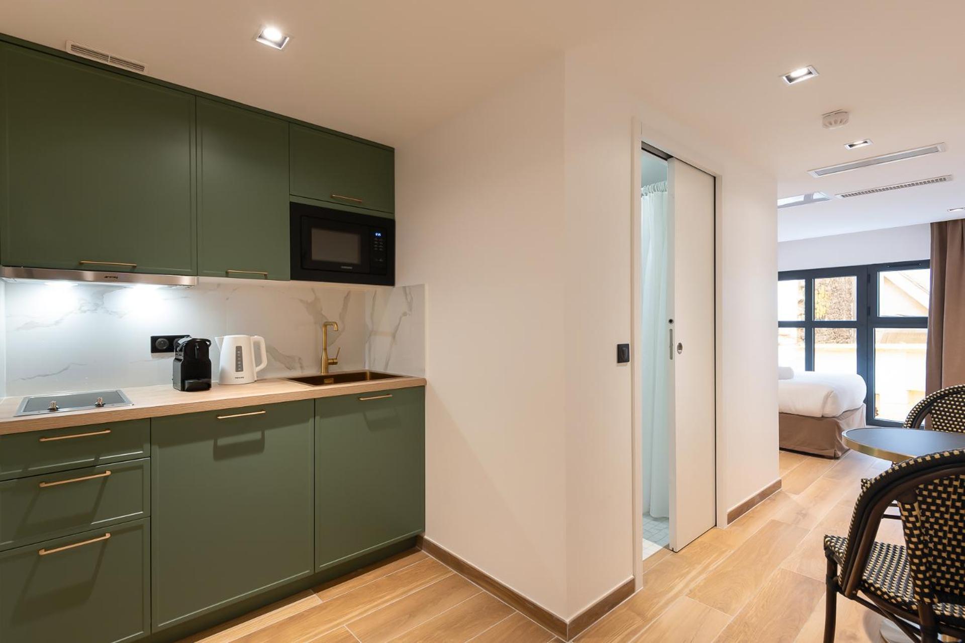 Les Suites Hcr Paris Exterior photo